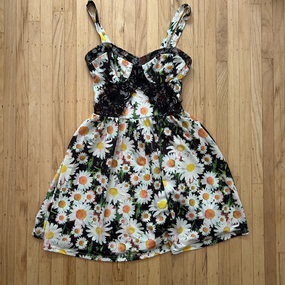TOPSHOP White/Yellow Daisy Floral Mini Sundress with Sweetheart Neckline Size 4